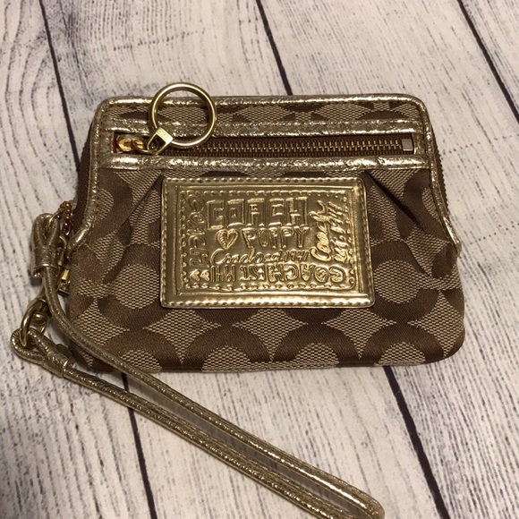 Coach Poppy Wallet gold wristlet - Picture 1 of 4